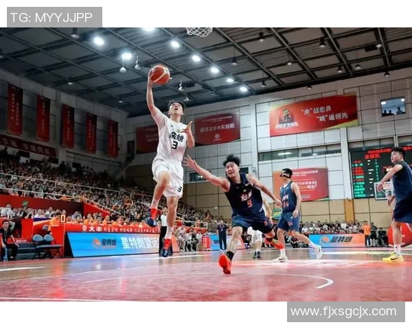 杭州篮球队在总决赛积分榜中以82分稳居首位展现强劲实力