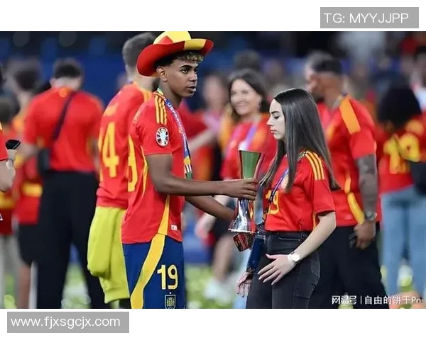 足球明星们的甜蜜爱情故事:为何他们总是宠爱自己的妻子 足球明星们的甜蜜爱情故事:为何他们总是宠爱自己的妻子