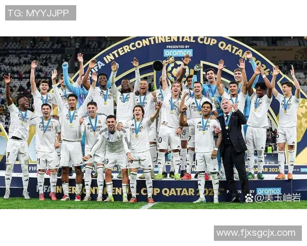 足球明星畅谈欧冠前景谁将捧杯揭晓赛季精彩预测与分析 足球明星畅谈欧冠前景谁将捧杯揭晓赛季精彩预测与分析